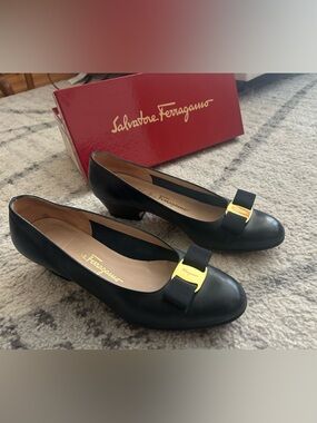 Salvatore Ferragamo Black Leather Vara Bow Pumps with Gold Buckle